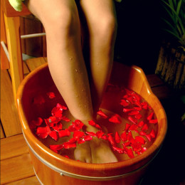 Mini ofurô - SPA Para Pés Em Madeira